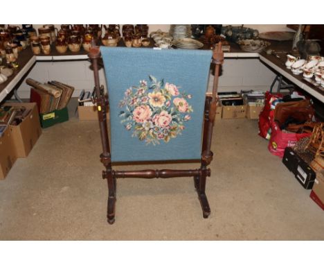 A Victorian needlework tapestry frame AF 