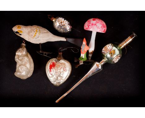 Konv. alter Christbaumschmuck, 6 Teile, ausgefallenes Herz mit Portrait einer Jugendstildame, Ara, Christbaumspitze (H 21 cm)