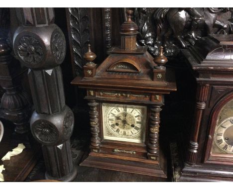 Victorian pillar eight day mahogany cased mantle clock.