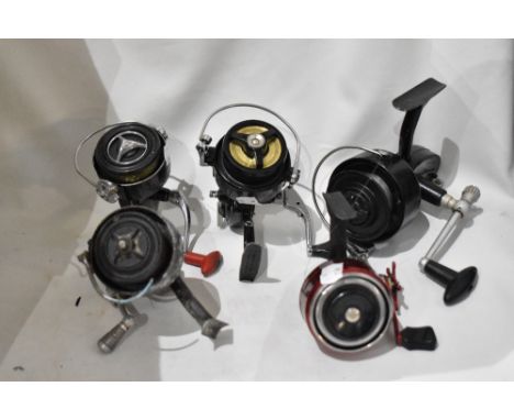 5 Vintage spinning reels including Mitchell and Garcia Mitchell