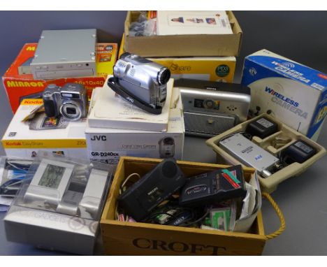 MODERN BOXED QUANTITY OF PHOTOGRAPHIC ITEMS &amp; VISUAL EQUIPMENT including a JBC digital video camera, ZTV wireless camera,
