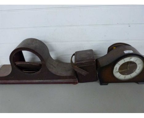 Vintage Smiths mantel clock together with a further mantel clock case and a carry case for a carriage clock (3)