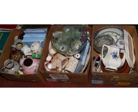 Three boxes of miscellaneous to include boxed Wedgwood cabinet plates, Hornsea, alabaster bookends etc.