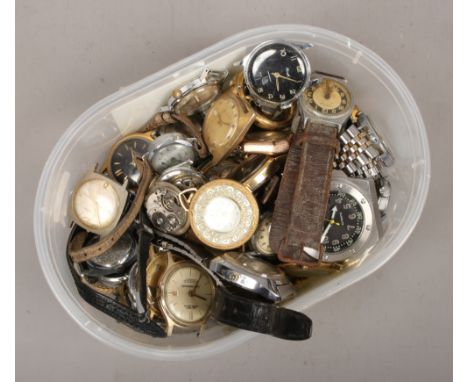 A box of mechanical wind wristwatches and watch heads to include automatic examples by Kienzle, Rotary and Timex etc.