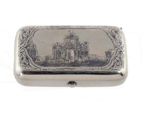 A RUSSIAN NIELLO SNUFF BOX the lid with a view of the Triumphal Arch, Moscow before rays, the base with arabesques, 9.5cm w, 