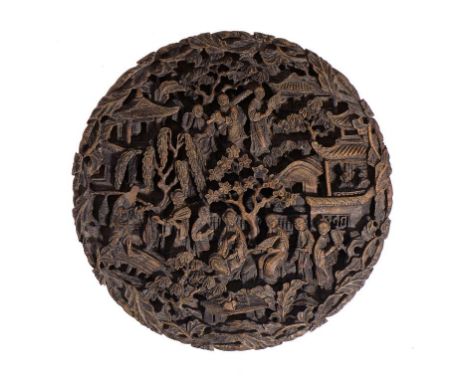 A CHINESE EXPORT TORTOISESHELL SNUFF BOX AND COVER, 19TH C carved overall with scenes and foliage, 9.5cm diam ++Base with los