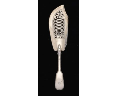 A GEORGE IV SILVER FISH SLICE  Fiddle & Thread pattern, crested, by Charles Eley, London 1827, 6ozs 10dwts  ++In good conditi