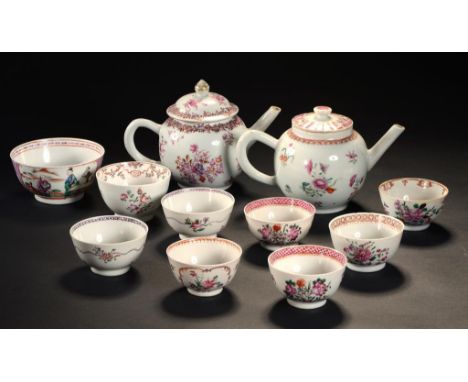 TWO CHINESE EXPORT PORCELAIN GLOBULAR TEAPOTS AND COVER,  A SIMILAR COVER, SEVEN SIMILAR TEA BOWLS, A 'MANDARIN' PATTERN SLOP