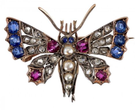 A DIAMOND, RUBY, SAPPHIRE AND SPLIT PEARL BUTTERFLY BROOCH, EARLY 20TH C  in gold, demountable, c2.8 x 3.4mm, 7.9g ++Complete