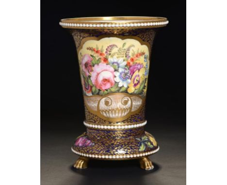 A SPODE BEADED BEAKER MATCH POT ON CLAWS, C1820 painted with a shell shaped panel of a profusion of flowers and large scatter