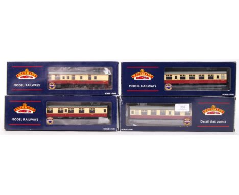 A collection of 4x Bachmann Branch Line 00 gauge railway trainset locomotive carriages. All corridor coaches in crimson &amp;