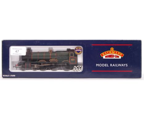 A Bachmann Branch Line 00 gauge DCC Ready railway trainset locomotive No. 32-001 6937 Conyngham Hall BR loco. Appears mint, l