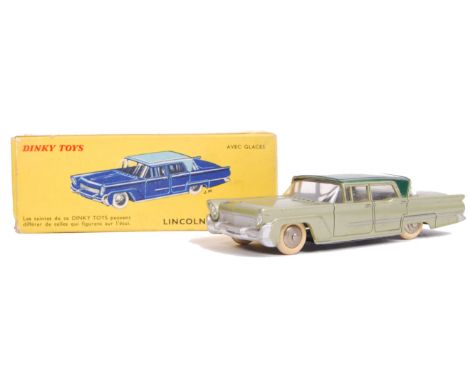 A rare vintage French Dinky Toys diecast model No. 532 ' Lincoln Premiere '. Model appears in superb near mint condition. Gre