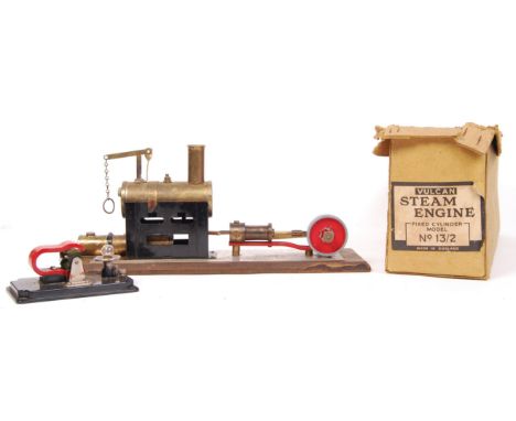 A vintage Vulcan made ' Fixed Cylinder Steam Engine ' model No. 13/2. Appears complete, and largely in good condition. Within
