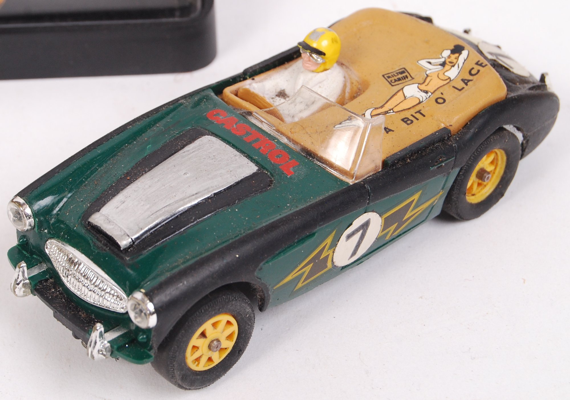 A collection of 3x vintage Scalextric slot racing cars, comprising of; C82 Lotus (with original b