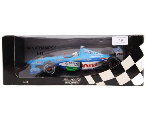 A Minichamps made precision diecast 1:18 scale model Formula One / F1 racing car ' Benetton Formula 1 1999 Showcar, G. Fisich