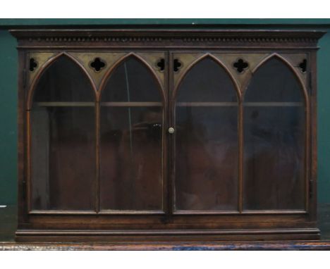 SMALL TWO DOOR GOTHIC STYLE GLAZED WALL MOUNTING SHELF UNIT 