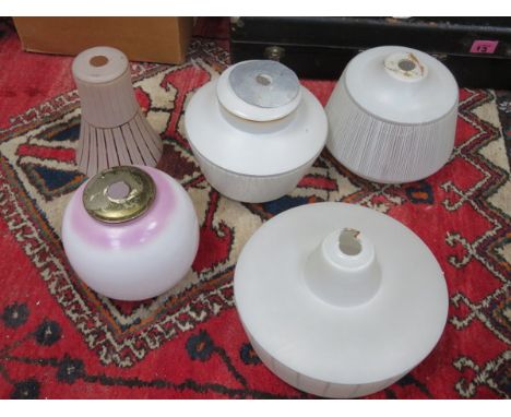 FIVE VARIOUS LIGHT FITTINGS (SOME AT FAULT) 