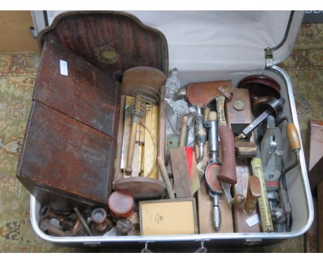 SUITCASE CONTAINING SUNDRIES INCLUDING VINTAGE WOODWORKING TOOLS, OAK STATIONARY BOX, BOOK RACK, TREEN ITEMS, ETC. 