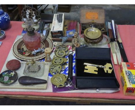 SUNDRY LOT INCLUDING HAND FANS, OIL LAMP, HORSE BRASSES, WEIGHTING SCALES, ETC. 