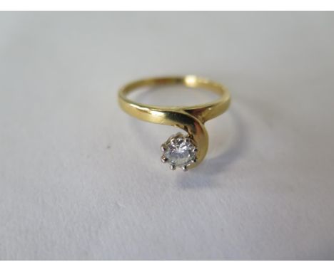 An 18ct yellow gold diamond solitaire ring, diamond approx 0.30ct, ring size N, approx 1.4 grams, in good overall condition 