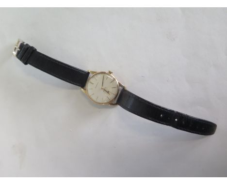 A 9ct gold Mappin and Webb manual wind gents wristwatch with secondary dial, 33mm wide including button, running, general usa