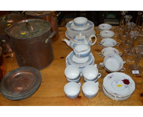 A quantity of rose decorated bowls and saucers and teaware 