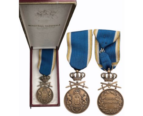 Breast Badge with Swords, 60x33 mm, Bronze, original crown suspension ring and ribbon, in case of issue by "Monetaria Nationa
