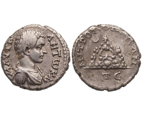  M ŒõVP ŒõNTœâN KŒõIC, bareheaded, draped, and cuirassed bust right / Mount Argaeus surmounted by star; crescent to left; –ÑT