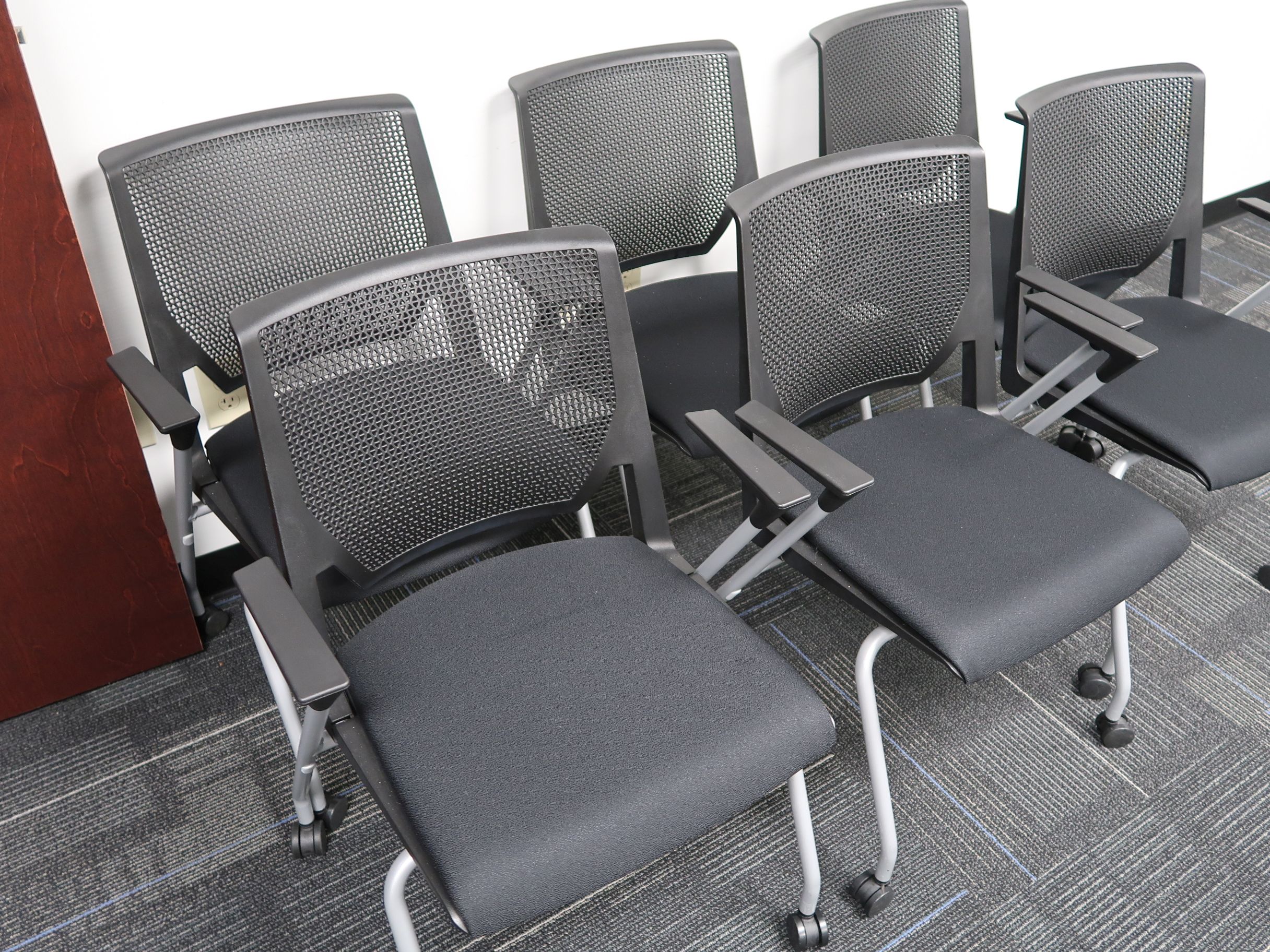 TRAINING ROOM CHAIRS
