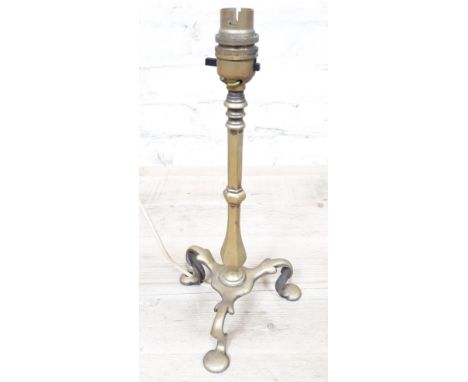 A brass Pullman style railway table lamp, height 32cm.