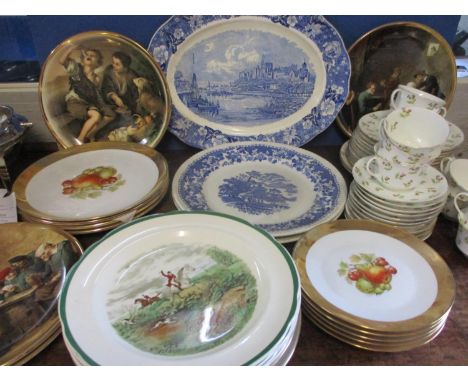 Mixed late 20th century ceramics to include a Bavarian part dinner service, together with early 20th century blue and white p