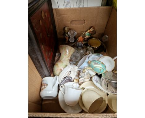 A mixed box containing ceramics, glassware, Goebel figures, Robert Burns collectables etc 