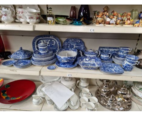 Selection of Copeland Spodes Italian and a willow pattern platterCondition- some small chips and general wear.Sets of plates,