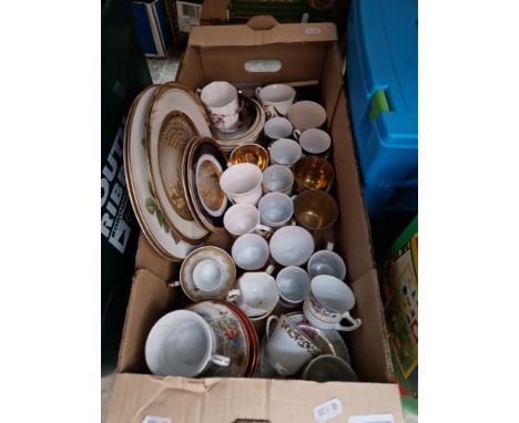 A mixed lot comprising various miniature cups and saucers, silver plated cutlery, Japanese plates and Spode collectors plates