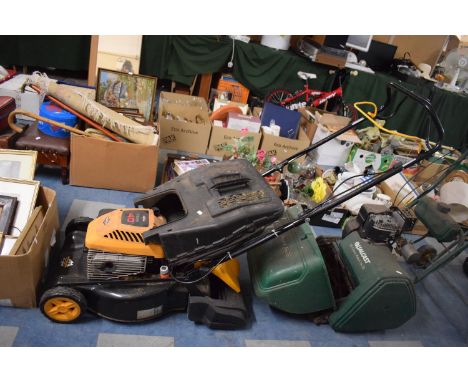 A McCulloch 46-500 CD Roller Lawnmower with Petrol Mower, Working but in Need of a Service 