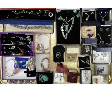 GOOD COLLECTION OF MAINLY HALLMARKED &amp; 925 STAMPED SILVER JEWELLERY, many items set with hard and semi-precious stones, t