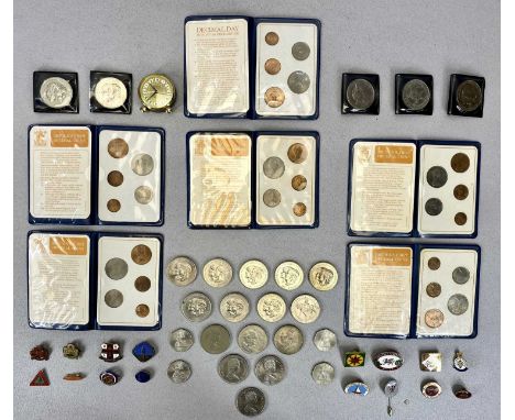 COLLECTABLE COINS, COMMEMORATIVE CROWNS, BADGES &amp; A TRAVEL ALARM CLOCK IN A FITTED CASE, lot includes 6 x complete Britai