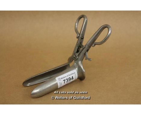 *Vintage Metal Speculum Medical Equipment [LQD123]