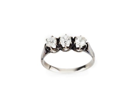 A ringGoldSet with 3 antique brilliant cut diamonds totalling (ca. 1.10ct) colour J/K and clarity SIUnmarked in compliance wi