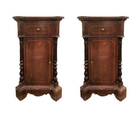 h 85 cm, width 51 cm, depth 38 cm Purfled inlays in light woods, small columns at the corners in ebonized wood. 