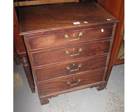 19th century mahogany straight front chest of three drawers on bracket feet, of small proportions. 65 x 43 x 73 cm approx. (B