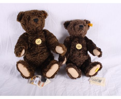 Two "1920 Classic" reproduction Steiff growler bears, dark brown mohair, model numbers 000836 and 000850, original tabs and l