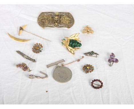 Two gold bar brooches, a gilt metal stick pin, a WWII defence medal and a selection of costume jewellery