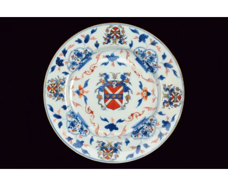 A rare armorial Imari porcelain dish for the American market dating: Kangxi (1662-1722) provenance: China Painted in imari st