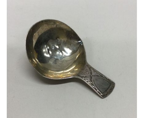 An 18th Century silver caddy spoon. Apparently unmarked. Approx. 7 grams. Est. £20 - £30.