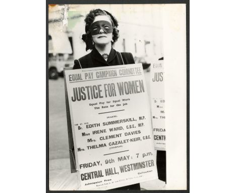 VINTAGE EARLY PRESS PHOTOGRAPH OF THE EQUAL PAY FOR WOMEN CAMPAIGN 1952