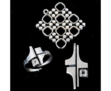 3 x Vintage Finnish stylised silver pieces of jewellery, comprising 2 x pendants and ring, makers include Kultateollisuus Ky,