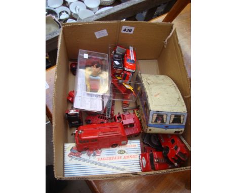 Dinky Supertoys 32D.  Auto Echelle de Pompiers, in original box together with an unboxed Dinky Supertoys 956 Turntable Fire E