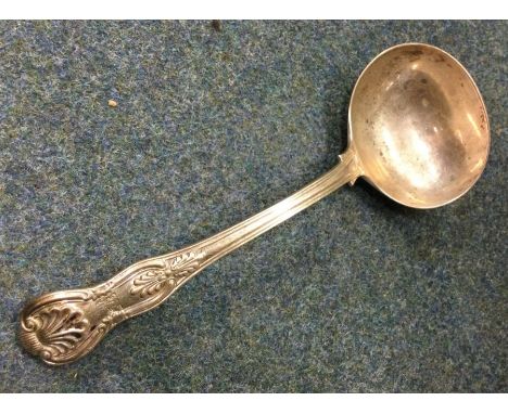 A Kings' pattern silver sauce ladle. London. Approx. 93 grams. Est. £30 - £40.